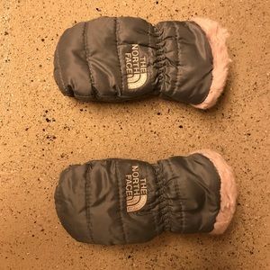 The North Face Baby Mittens ❄️
